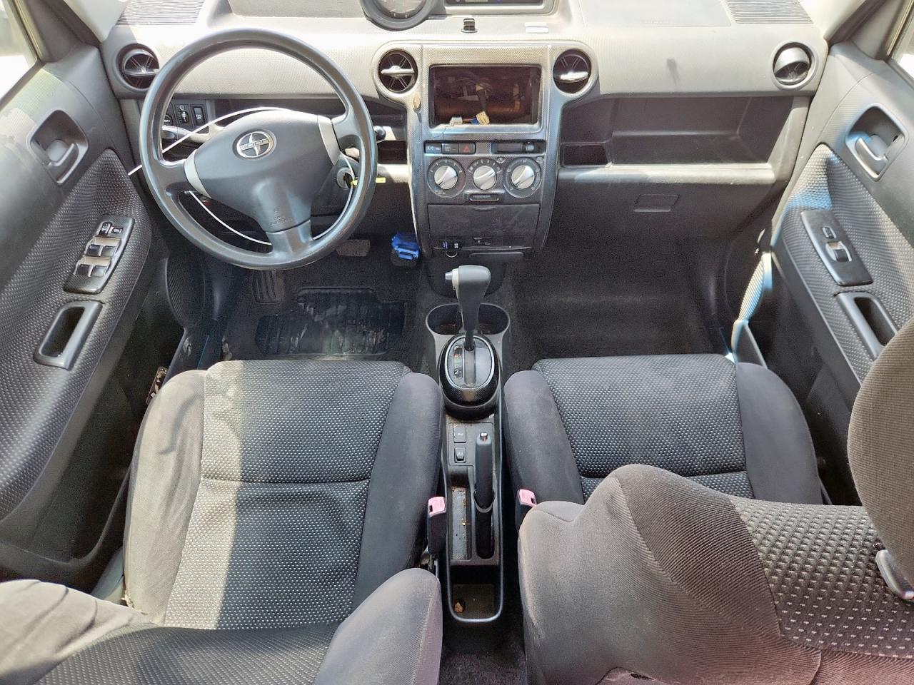 TOYOTA SCION 2006 VIN JTLKT324764052538 photo 8
