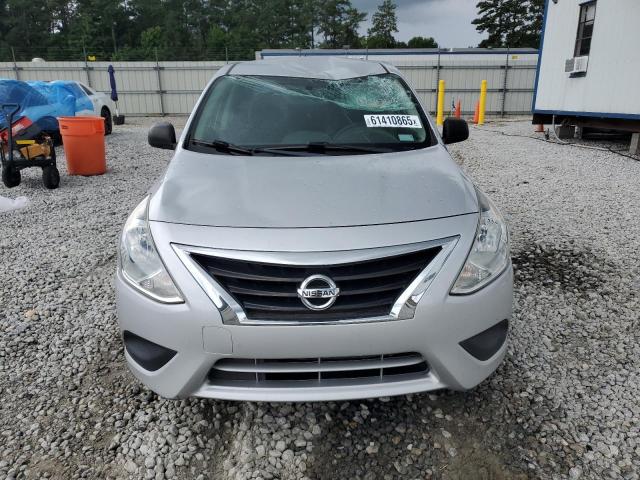 Седаны NISSAN VERSA 2015 Серебристый
