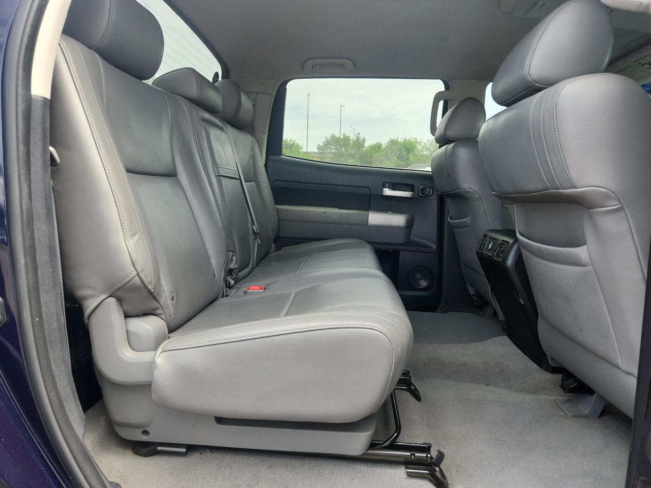 2007 Toyota Tundra Crewmax Limited VIN: 5TFDV58167X027122 Lot: 61758145