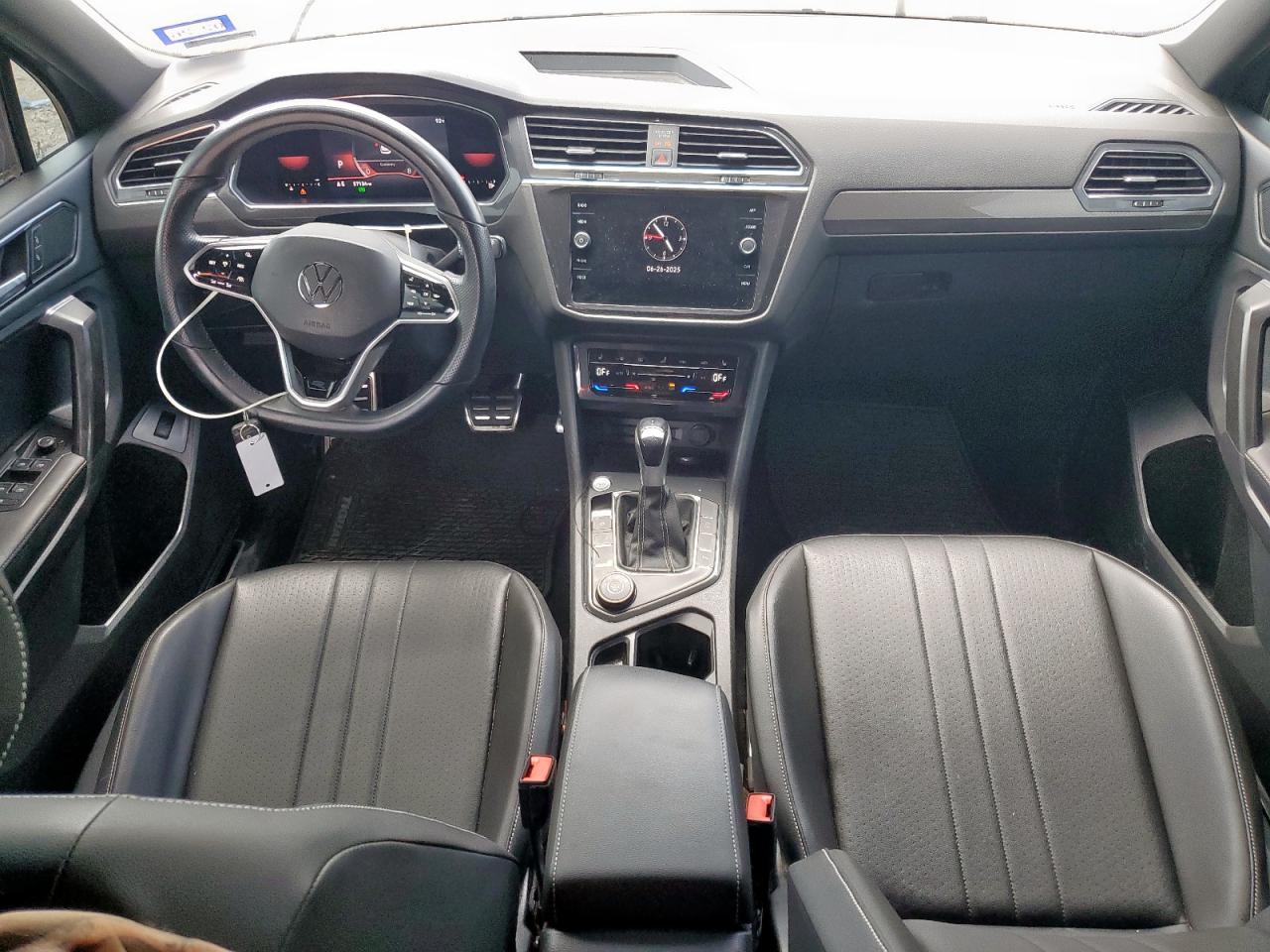 VOLKSWAGEN TIGUAN 2022 VIN 3VV8B7AX8NM059661 zdjęcie 8