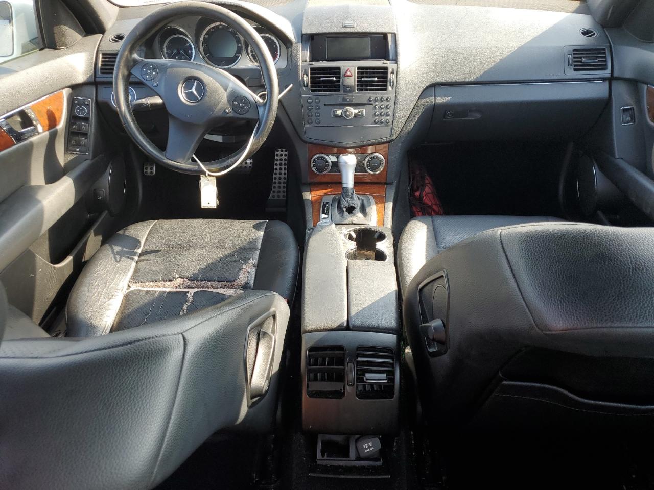 2010 Mercedes-Benz C 300 VIN: WDDGF5EB9AR132052 Lot: 62785825
