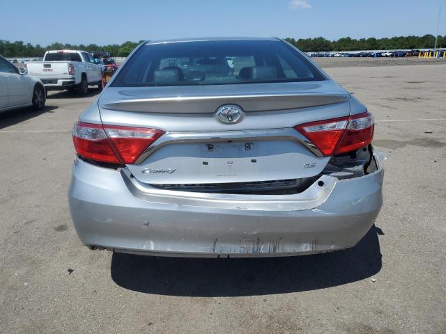 TOYOTA CAMRY 2017 Srebrny