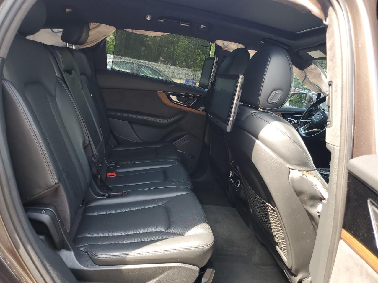 2017 Audi Q7 Prestige VIN: WA1VAAF7XHD050710 Lot: 60807085