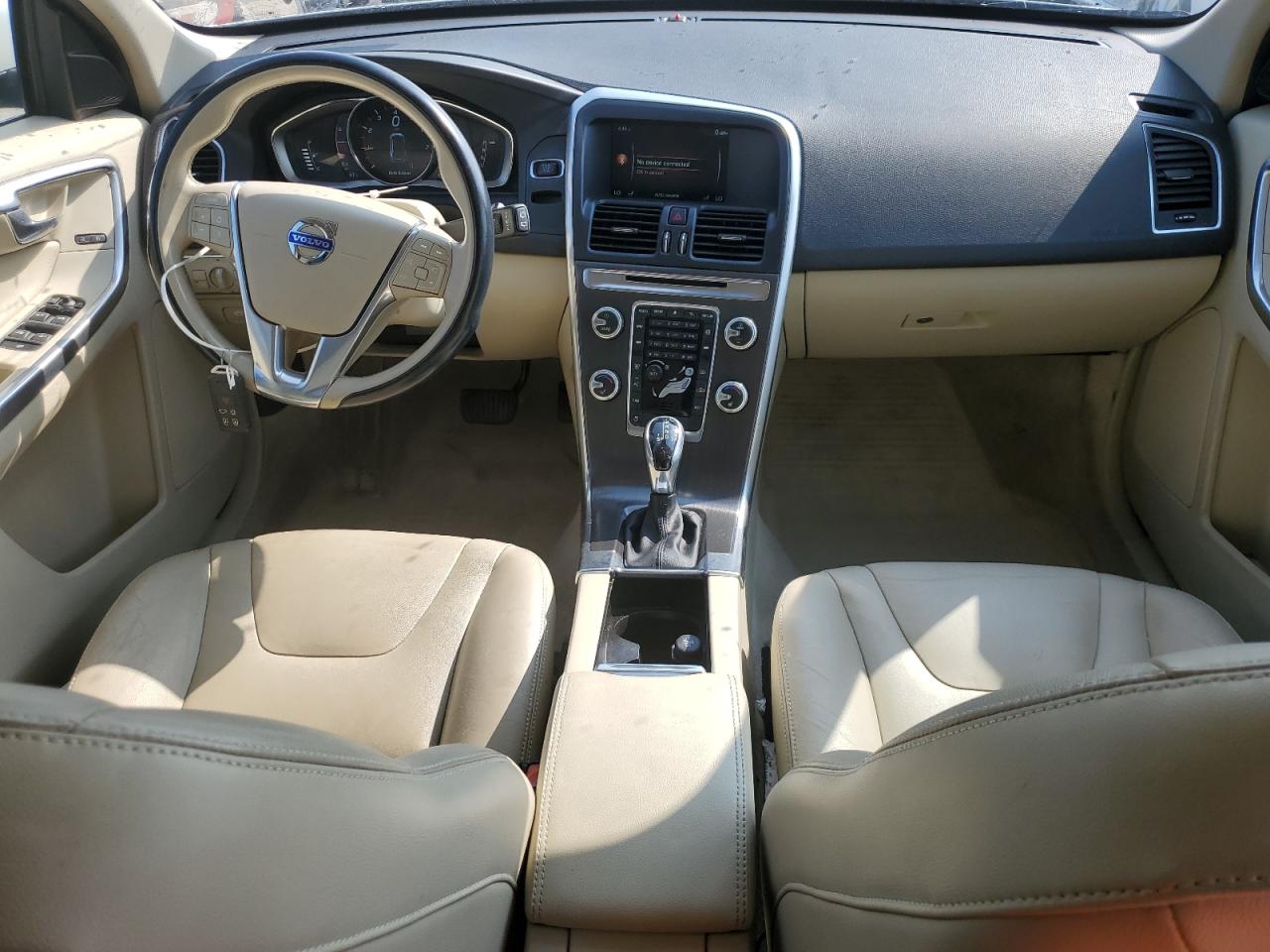 2015 Volvo Xc60 T5 Premier VIN: YV440MDK1F2683132 Lot: 59950165