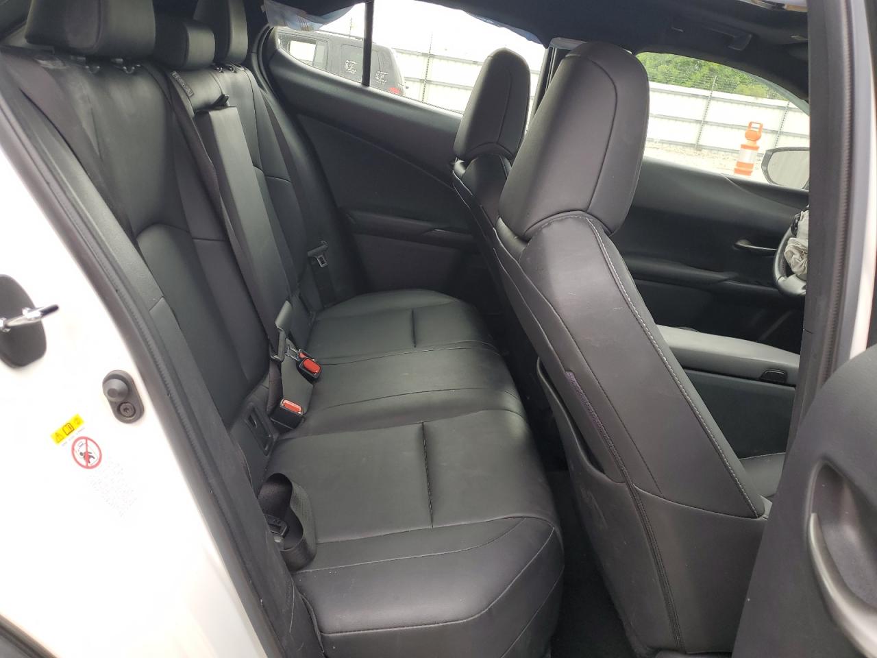 2019 Lexus Ux 200 VIN: JTHY3JBH5K2011827 Lot: 60701205