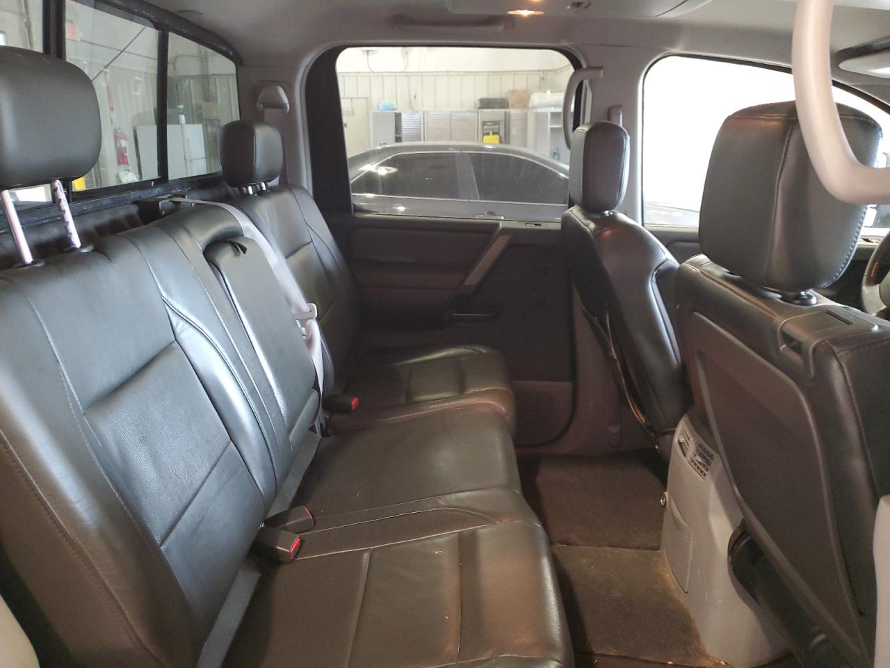 2004 Nissan Titan Xe VIN: 1N6AA07BX4N556430 Lot: 61120275
