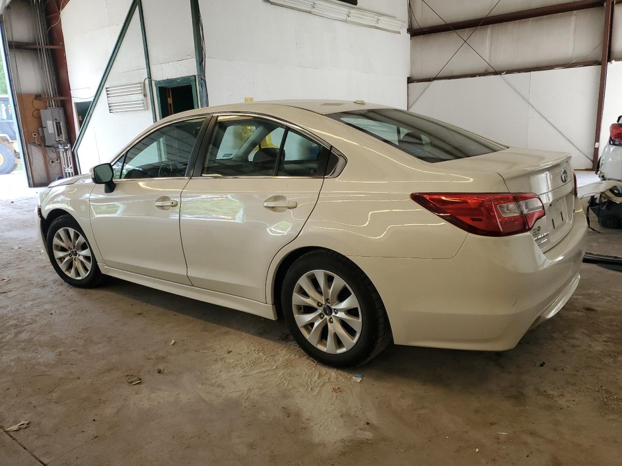2015 Subaru Legacy 2.5I Premium VIN: 4S3BNAC65F3059147 Lot: 62176995