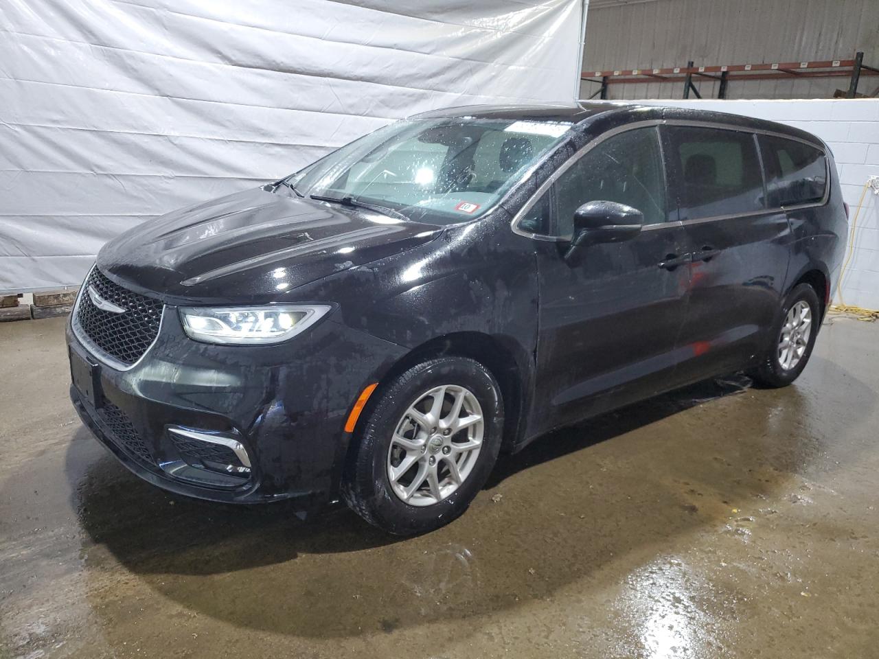 2024 Chrysler Pacifica Touring zu verkaufen in Candia, NH - Minor Dent/Scratches