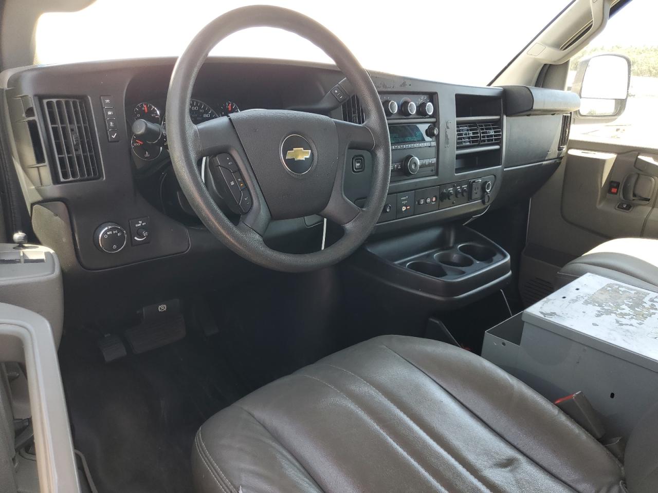 CHEVROLET EXPRESS 2018 VIN 1GCWGAFP9J1181238 zdjęcie 8