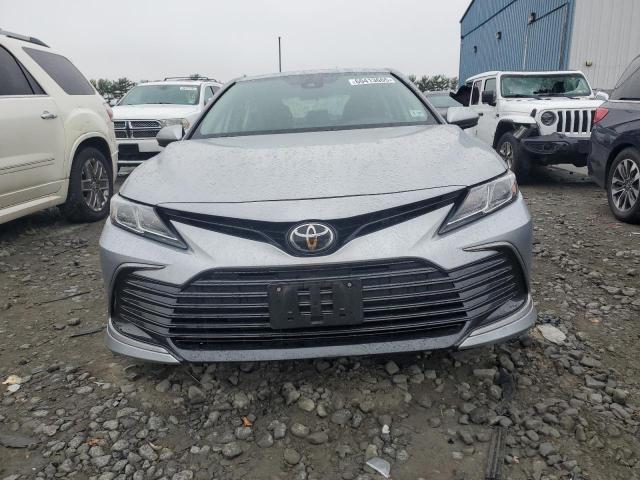  TOYOTA CAMRY 2022 Silver