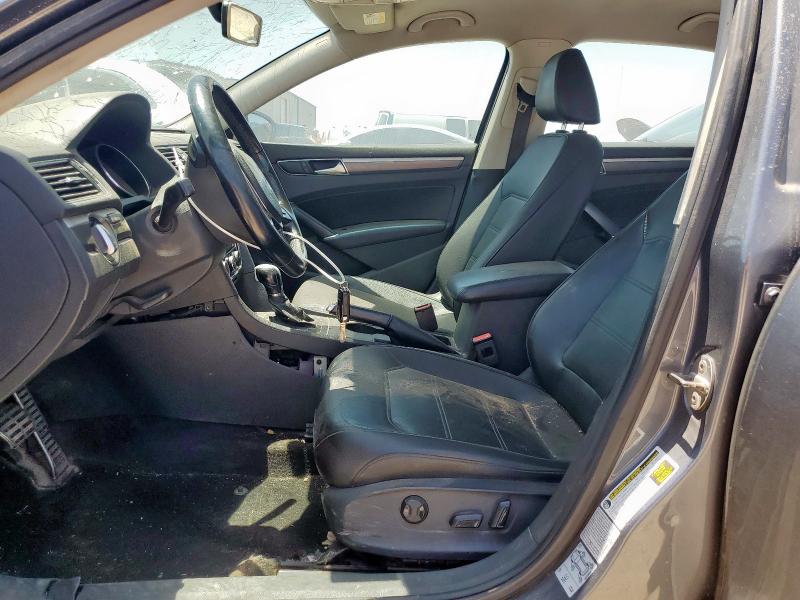  VOLKSWAGEN PASSAT 2016 Szary