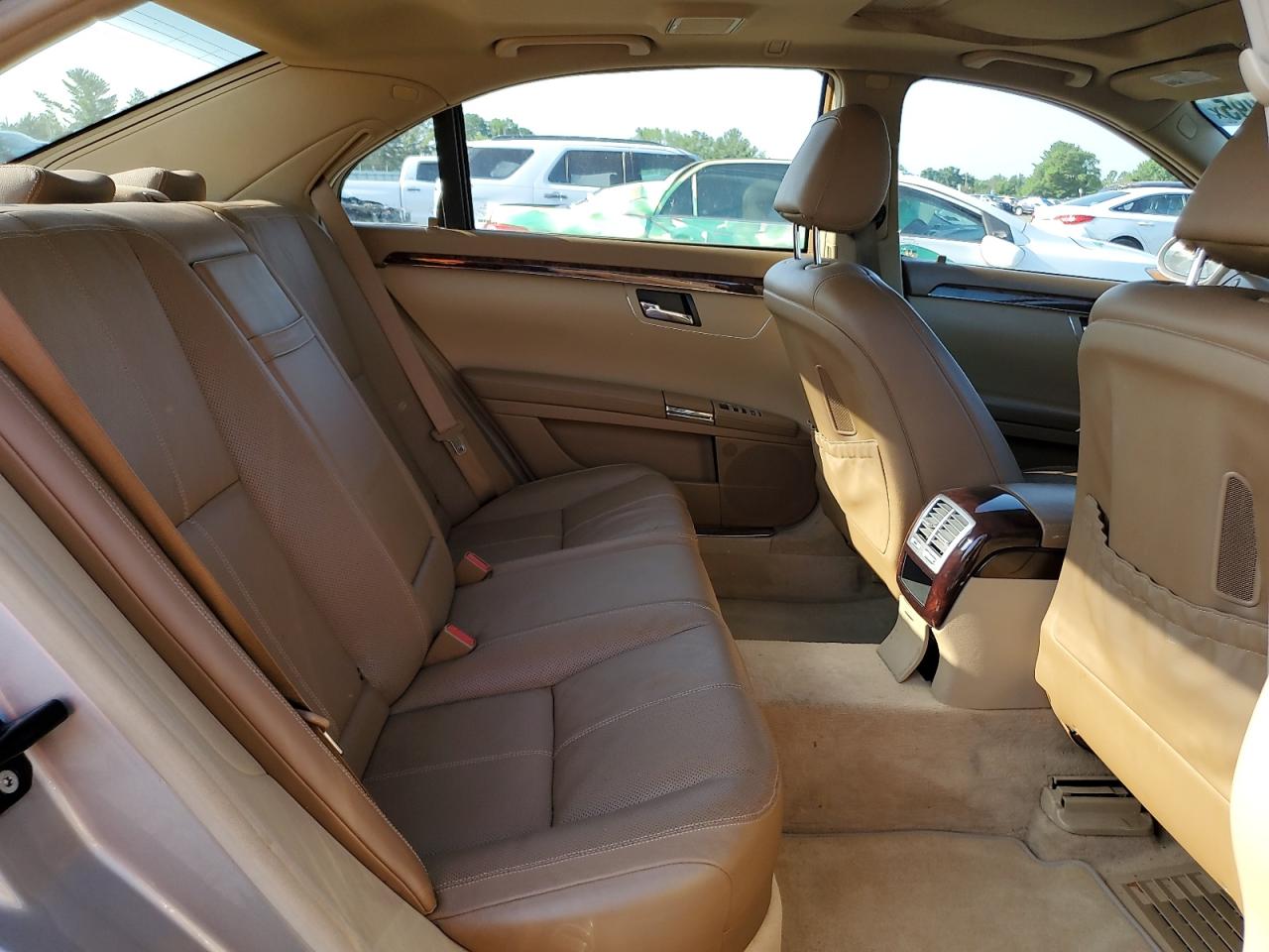 2007 Mercedes-Benz S 550 VIN: WDDNG71X97A058575 Lot: 61751095