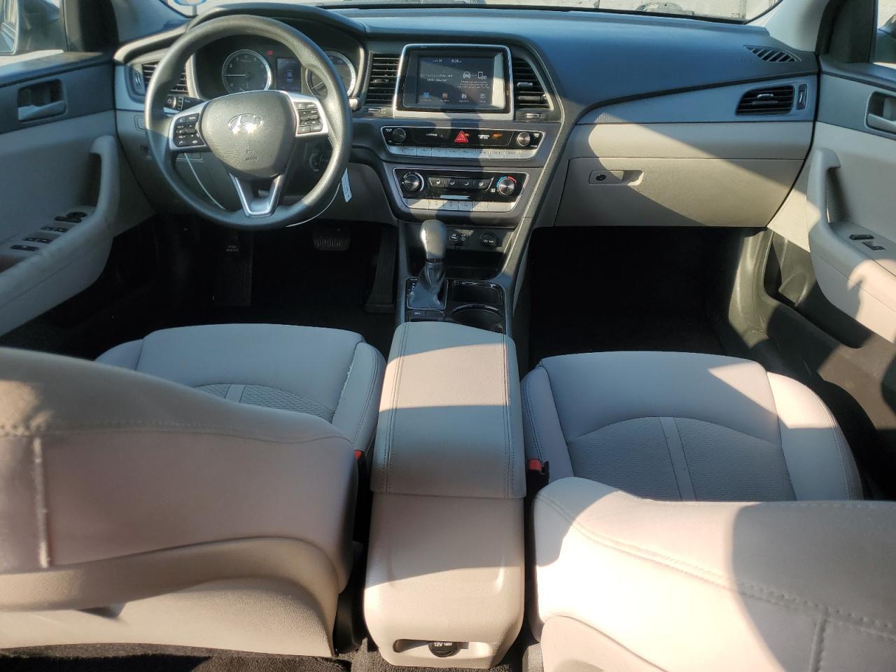 HYUNDAI SONATA 2018 VIN 5NPE24AF8JH689056 zdjęcie 8