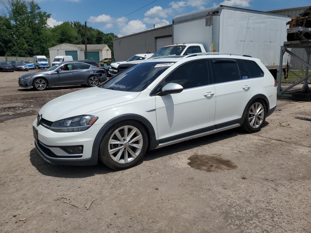 2018 Volkswagen Golf Alltrack S на продаже в Chalfont, PA - Minor Dent/Scratches