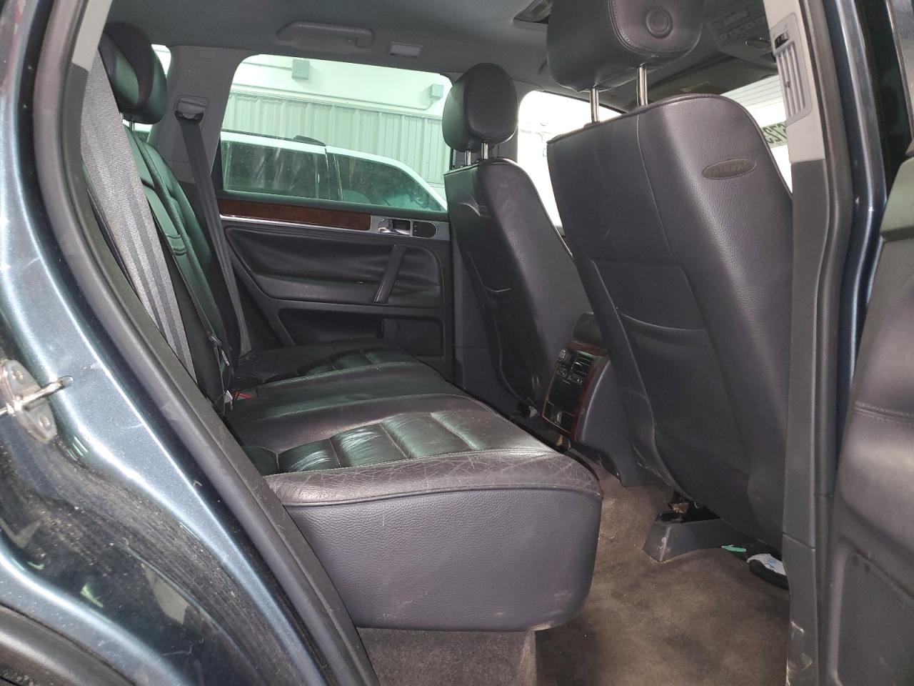 2004 Volkswagen Touareg 3.2 VIN: WVGBC67LX4D003386 Lot: 62367235