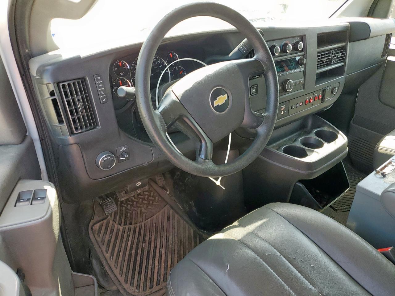 2016 Chevrolet Express G2500 VIN: 1GCWGAFFXG1138480 Lot: 61139875