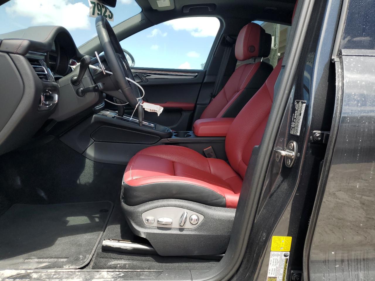 2025 Porsche Macan Base VIN: WP1AA2A54SLB01940 Lot: 59760075