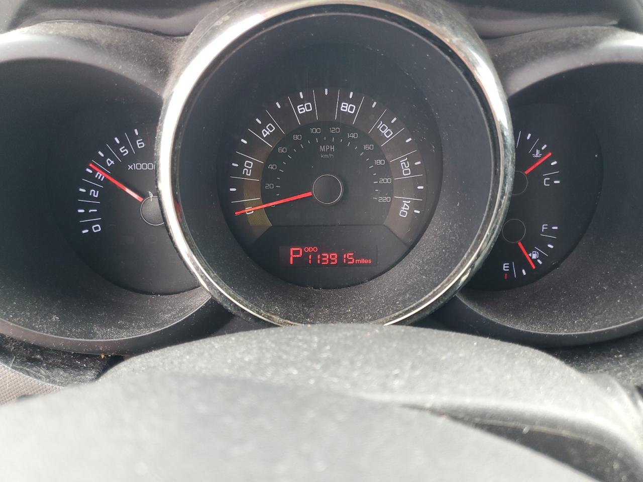 2011 Kia Soul + VIN: KNDJT2A20B7220630 Lot: 62876245