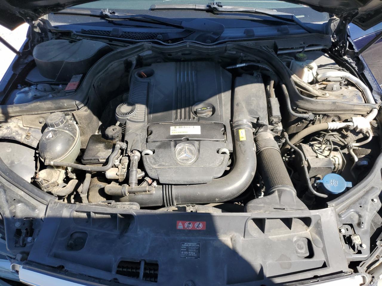 2012 Mercedes-Benz C 250 VIN: WDDGF4HB4CA635818 Lot: 62896395