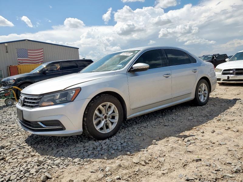  VOLKSWAGEN PASSAT 2017 Серебристый