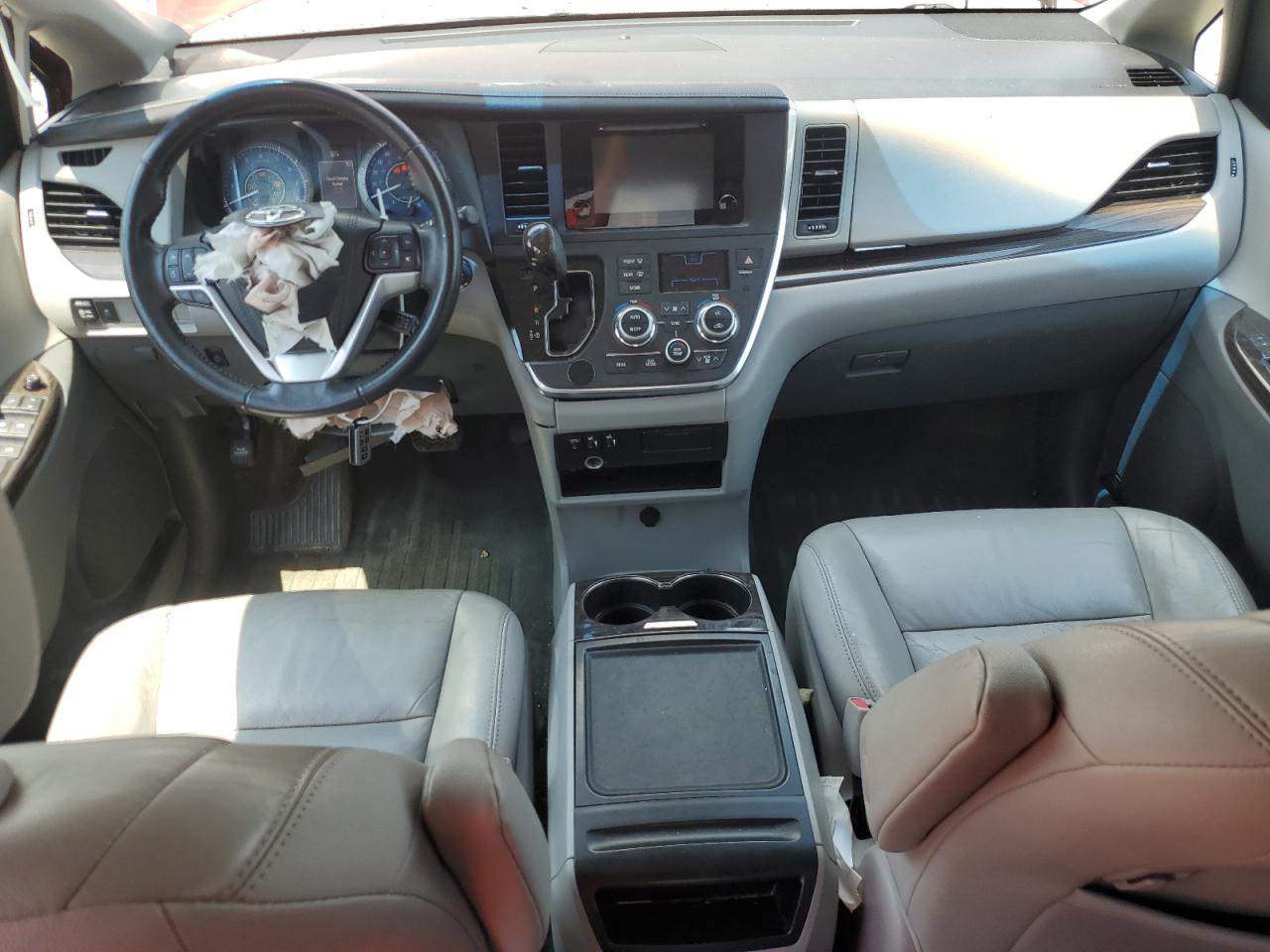 2016 Toyota Sienna Xle VIN: 5TDYK3DC4GS706785 Lot: 62270125