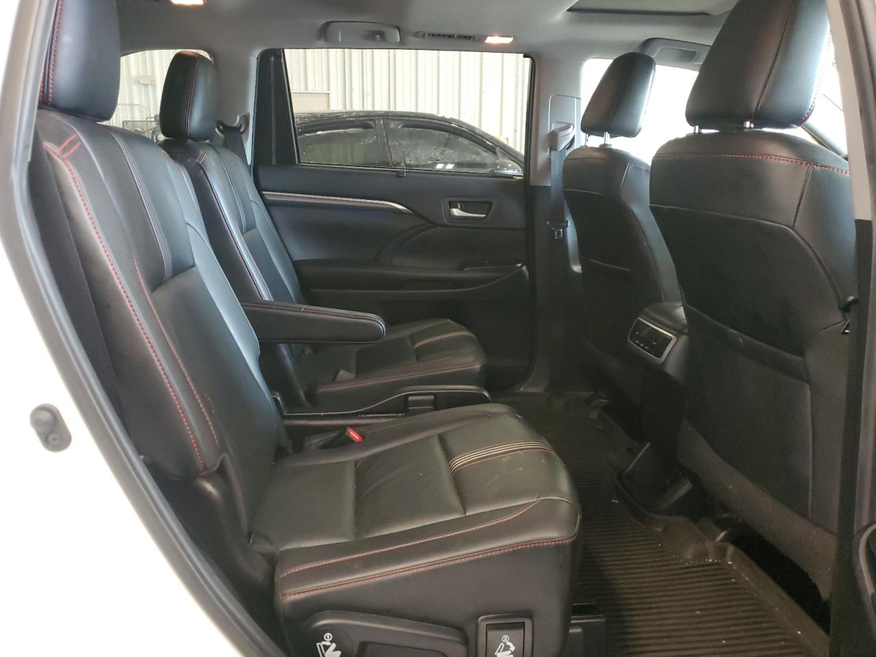 2019 Toyota Highlander Se VIN: 5TDJZRFH0KS625378 Lot: 62521445
