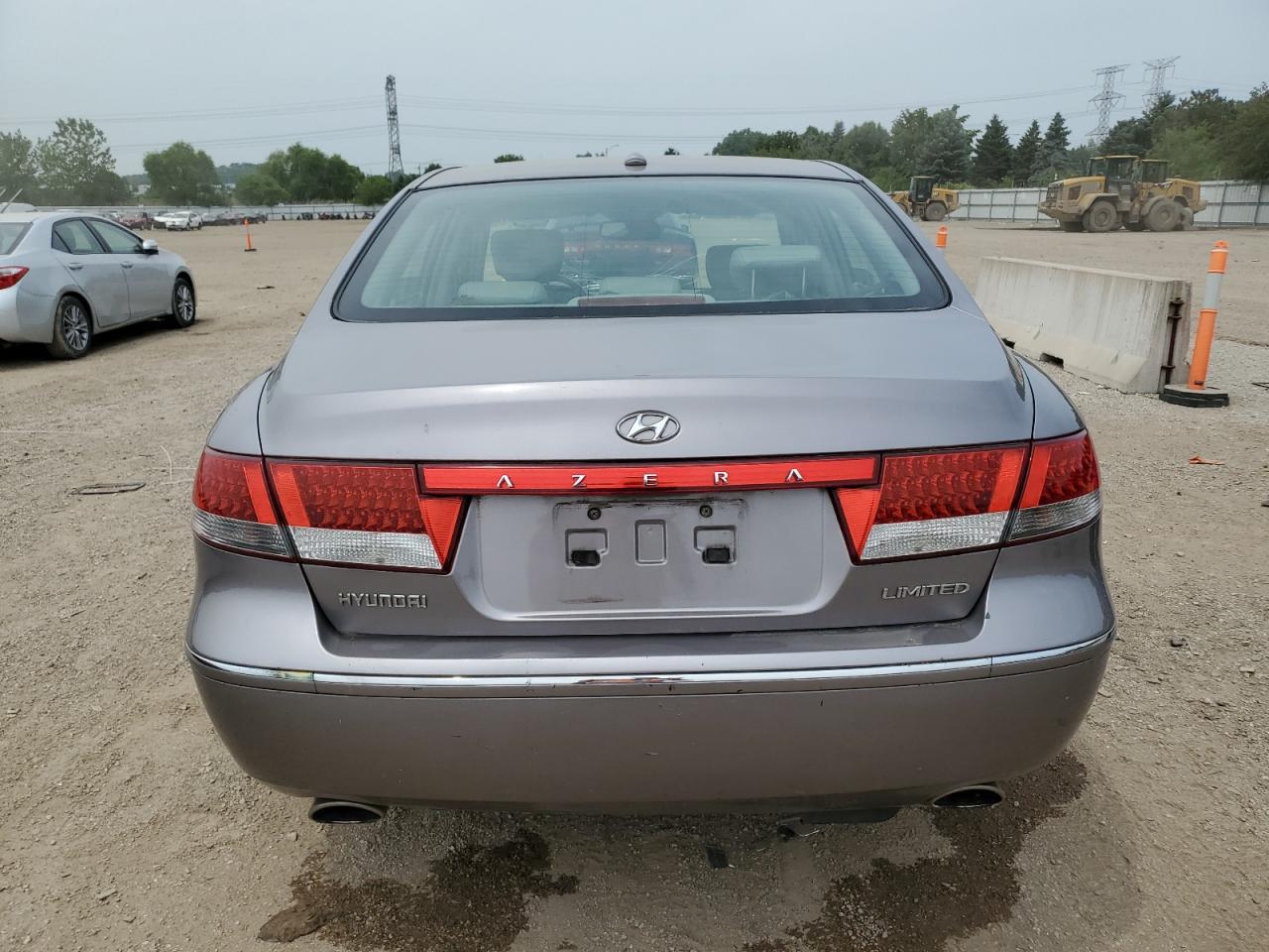 2007 Hyundai Azera Se VIN: KMHFC46FX7A240385 Lot: 60710185