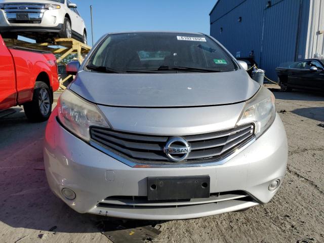  NISSAN VERSA 2014 Srebrny