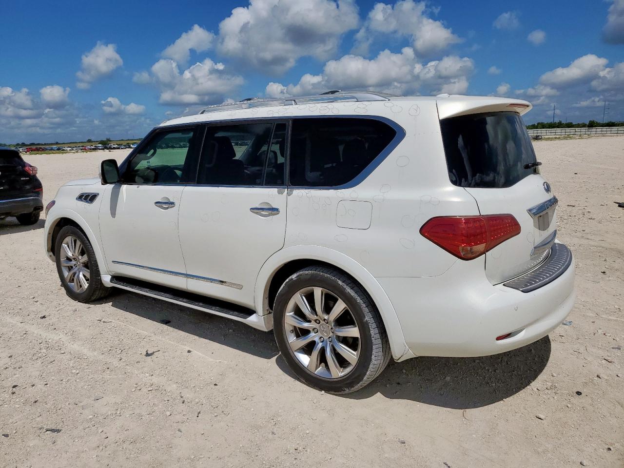 INFINITI QX56 2013 VIN JN8AZ2NC0D9330526 zdjęcie 2