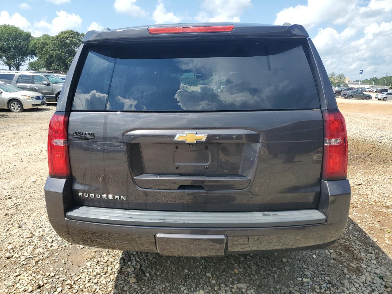 2017 Chevrolet Suburban C1500 Lt VIN: 1GNSCHKC7HR127512 Lot: 62589625
