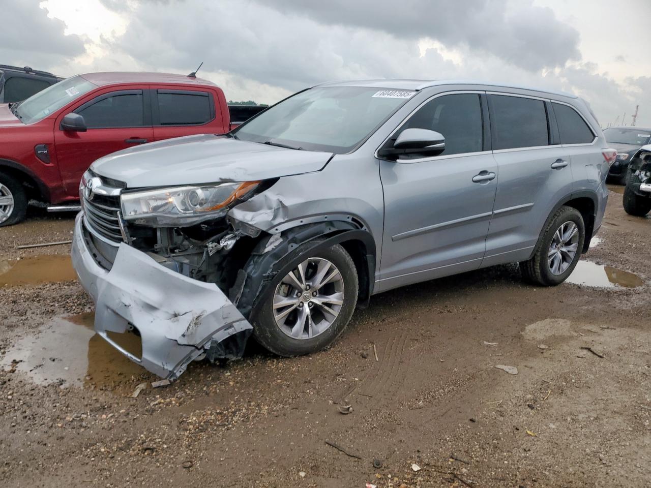 2015 Toyota Highlander Xle for Sale in Houston, TX - Front End