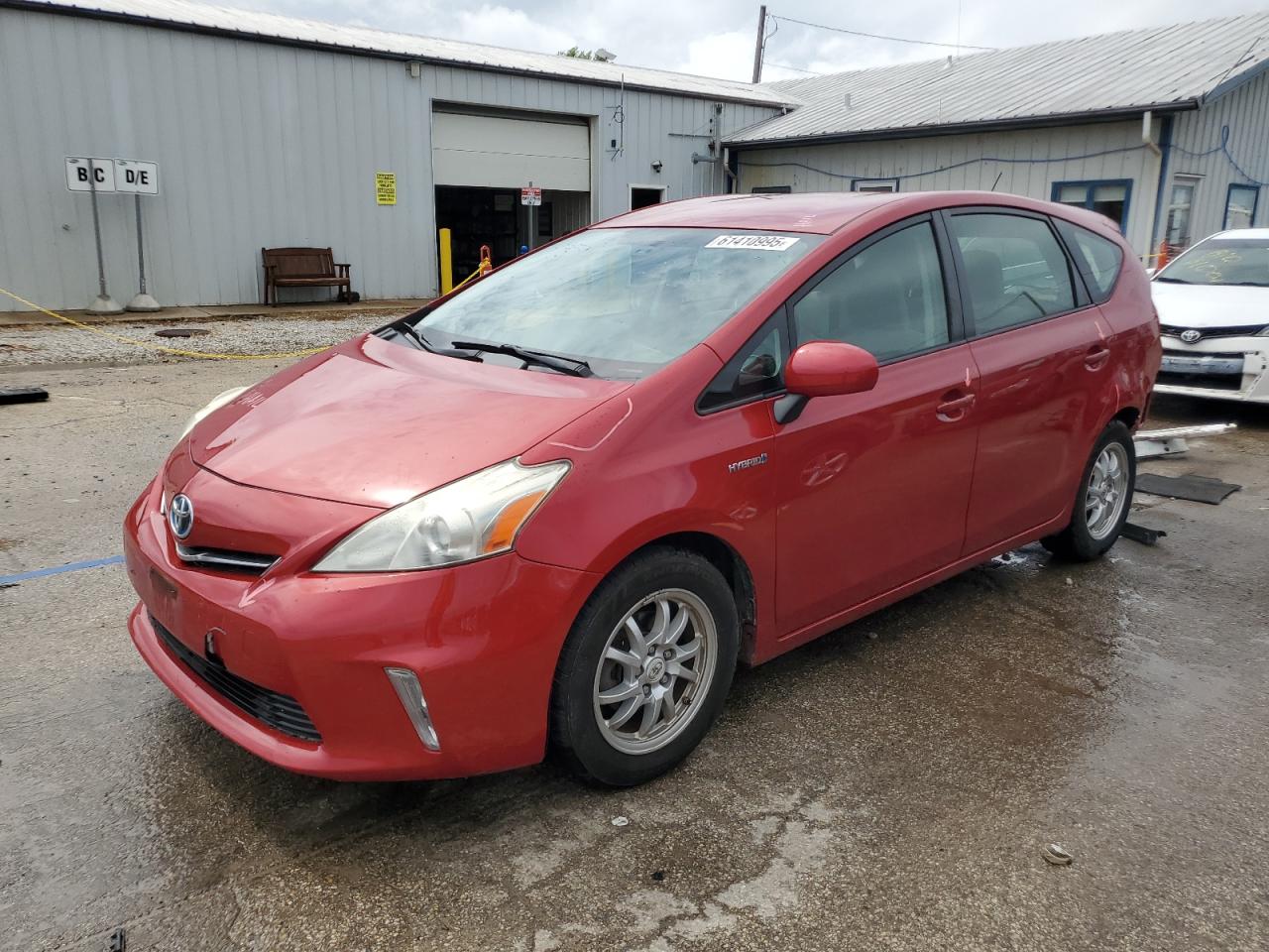 2012 Toyota Prius V იყიდება Pekin-ში, IL - Rear End