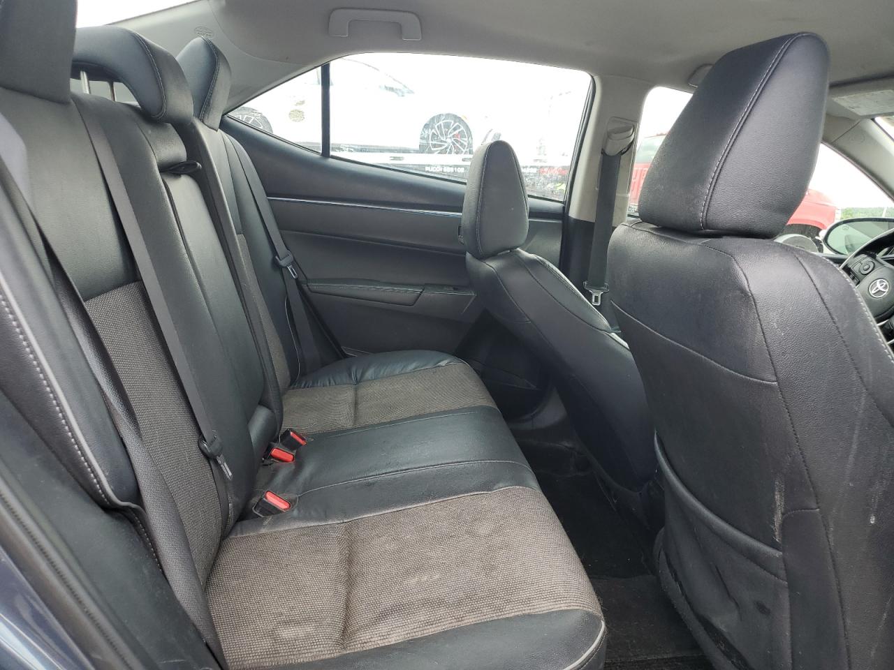 2015 Toyota Corolla L VIN: 2T1BURHEXFC232881 Lot: 62892135