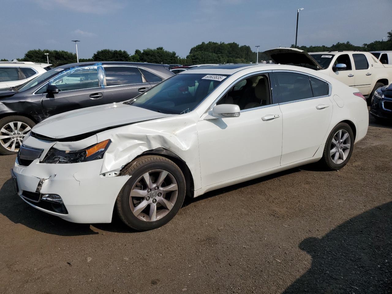 East Granby, CT에서 판매 중인 2013 Acura Tl Tech - Front End
