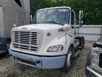 West Warren, MA에서 판매 중인 2015 Freightliner Business Class M2 Semi Truck - Minor Dent/Scratches