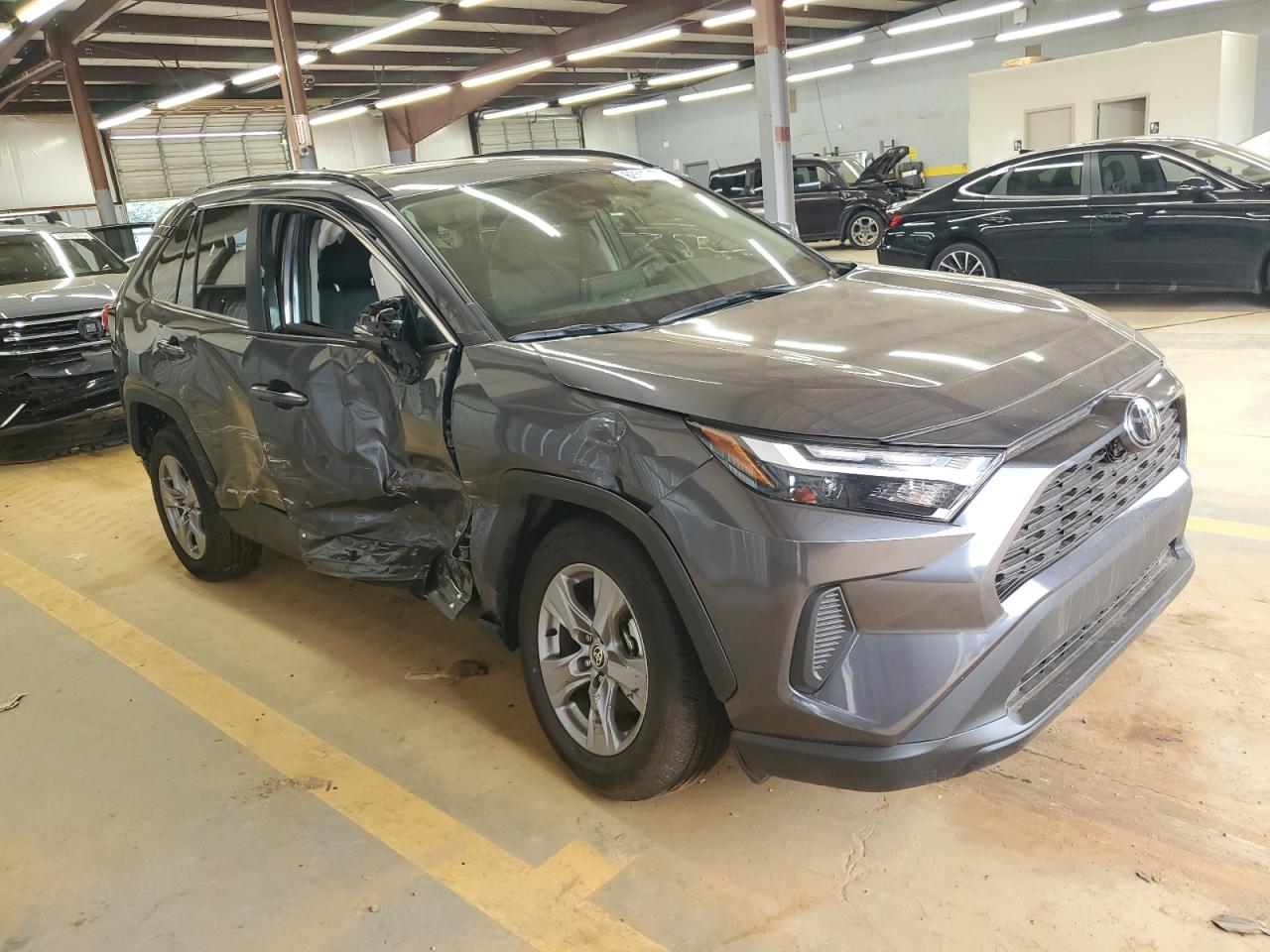 2025 Toyota Rav4 Xle VIN: JTMRWRFV7SD292447 Lot: 62672165
