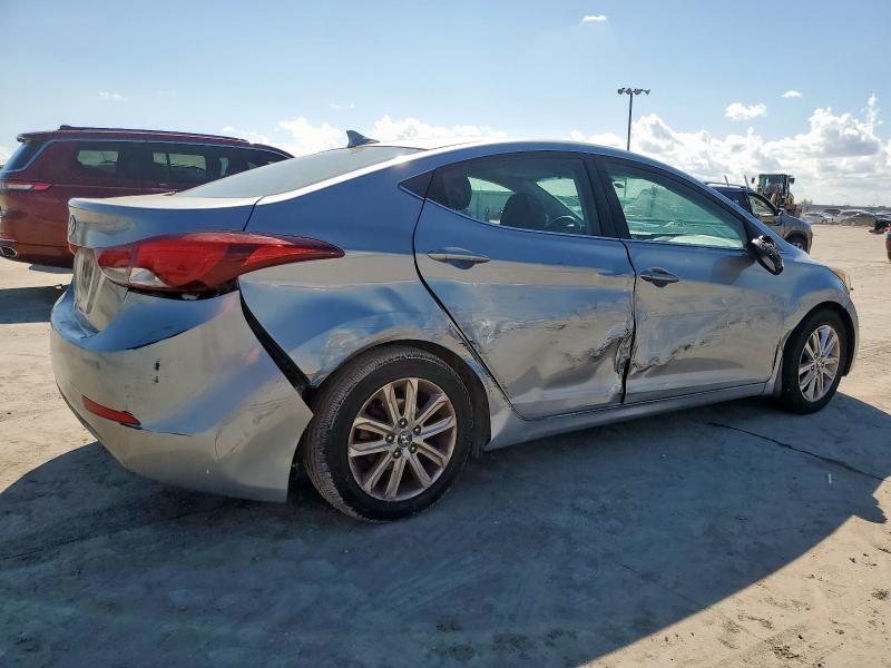  HYUNDAI ELANTRA 2015 Srebrny