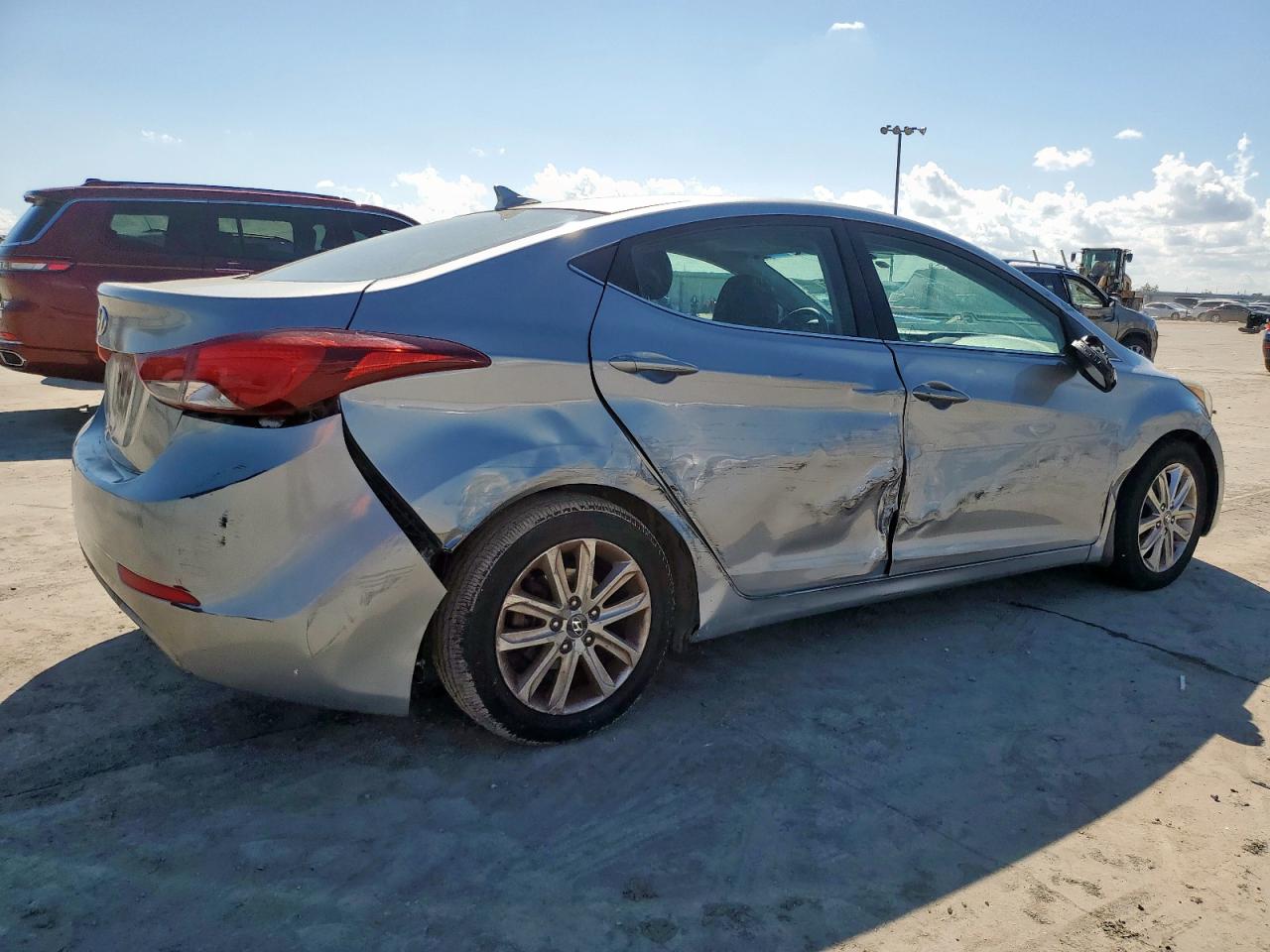 HYUNDAI ELANTRA 2015 VIN 5NPDH4AE4FH612063 zdjęcie 3