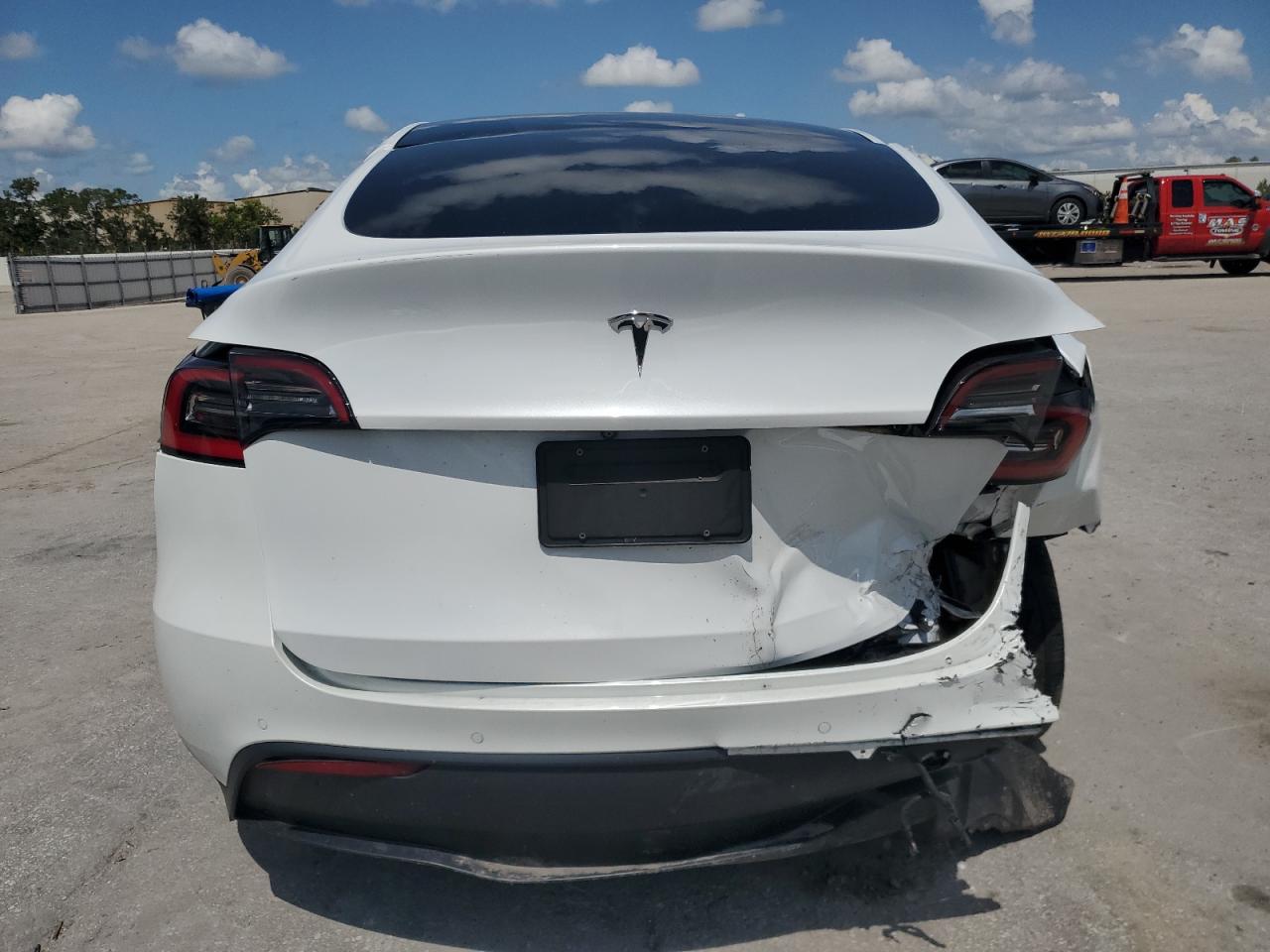 2021 Tesla Model Y VIN: 5YJYGDED3MF123400 Lot: 61271335