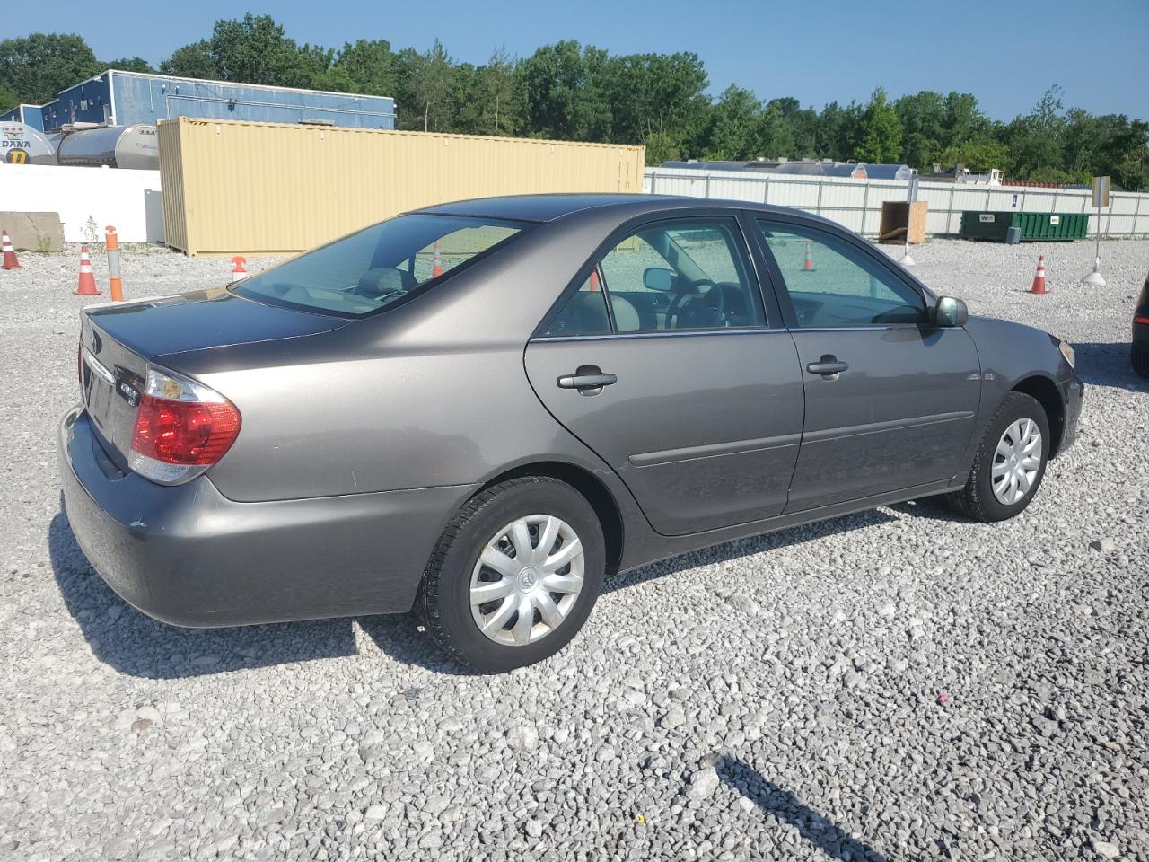 TOYOTA CAMRY 2005 VIN 4T1BE32K45U946155 фото 3