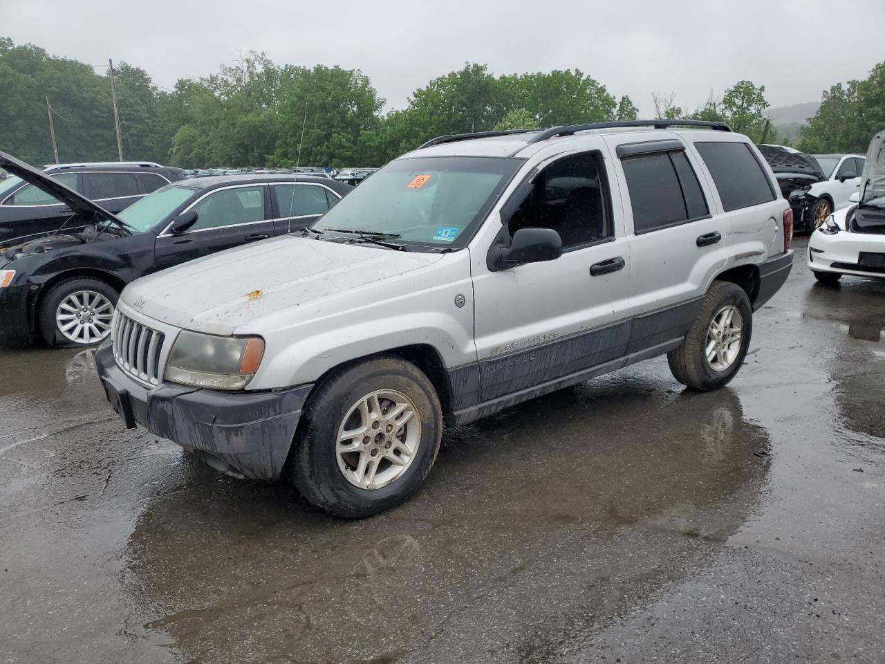 2004 Jeep Grand Cherokee Laredo للبيع في Marlboro، NY - Front End