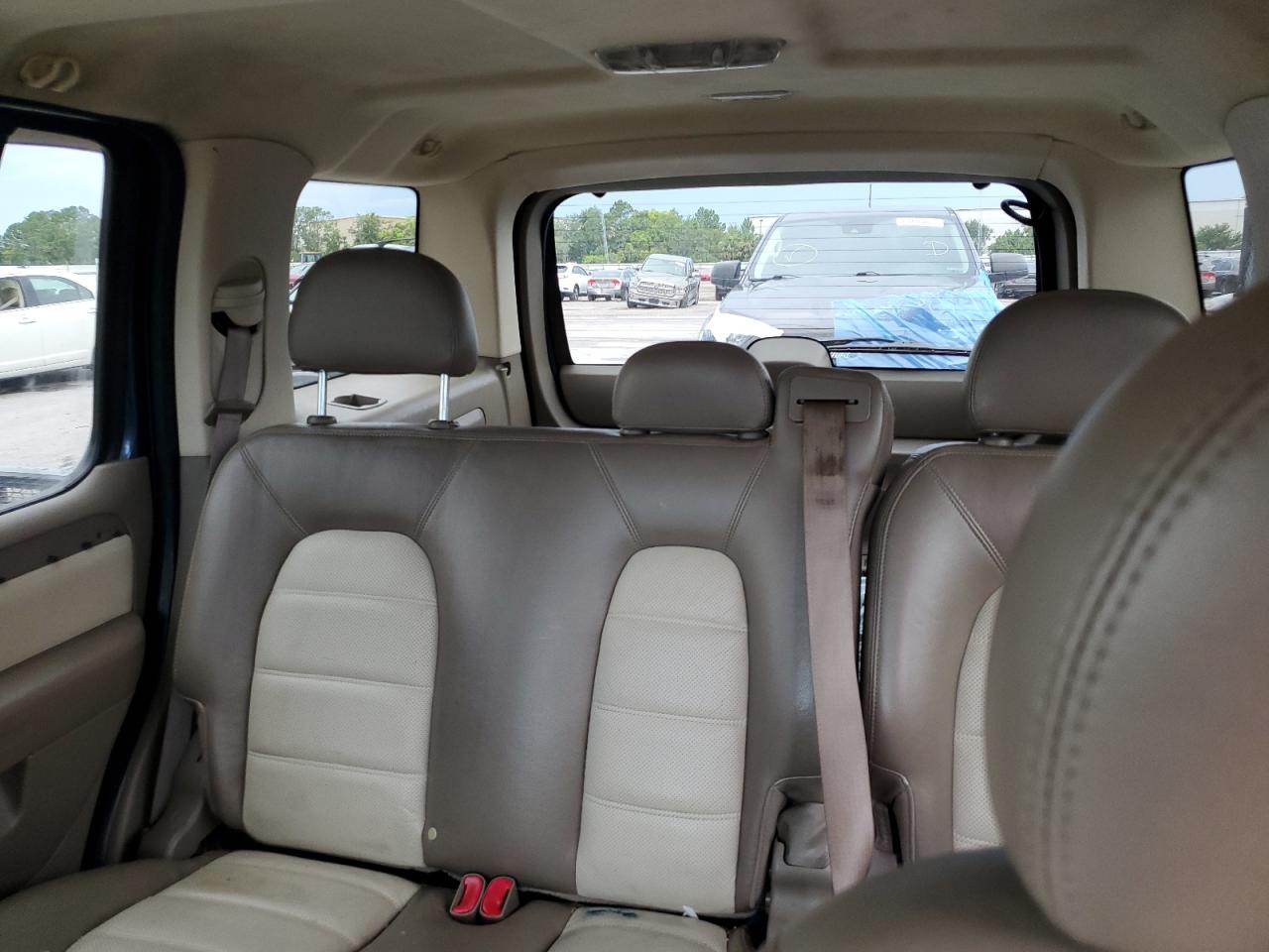 2004 Ford Explorer Eddie Bauer VIN: 1FMZU64K54UB61660 Lot: 60890085