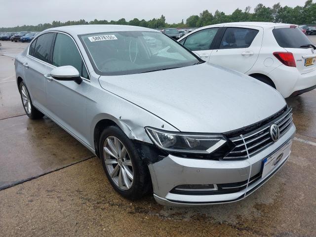 2016 VOLKSWAGEN PASSAT SE