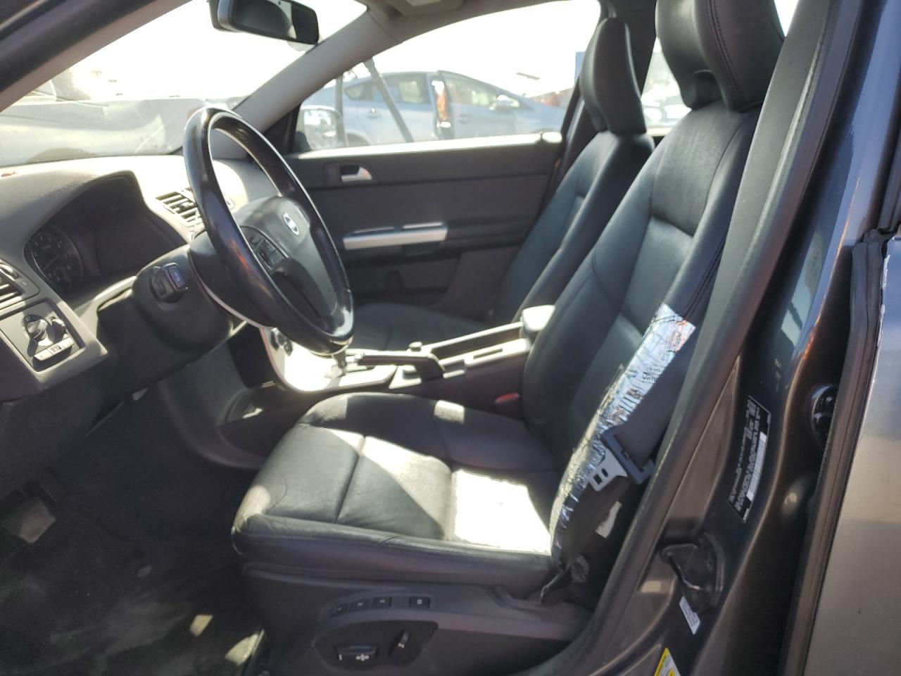 2011 Volvo S40 T5 VIN: YV1672MSXB2550028 Lot: 61965375