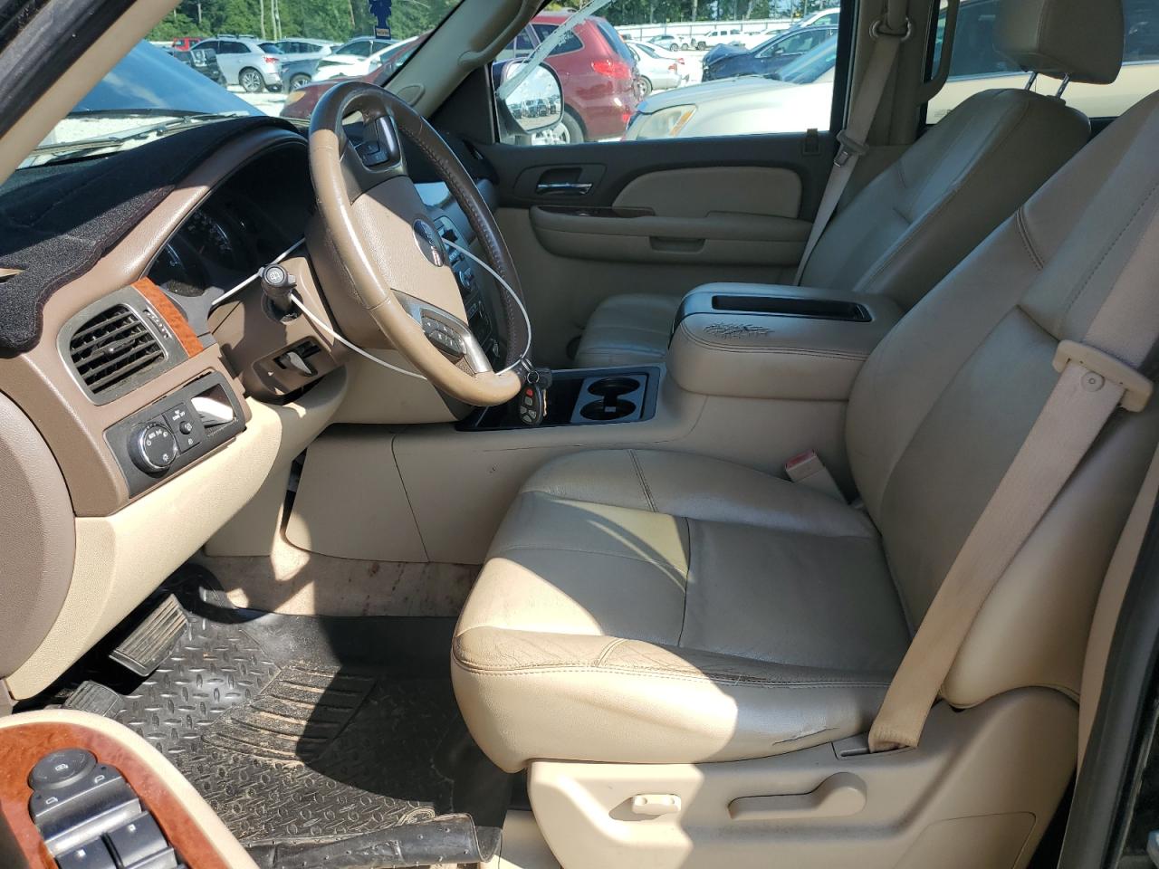 2007 GMC Yukon VIN: 1GKFC13077R268556 Lot: 62421415