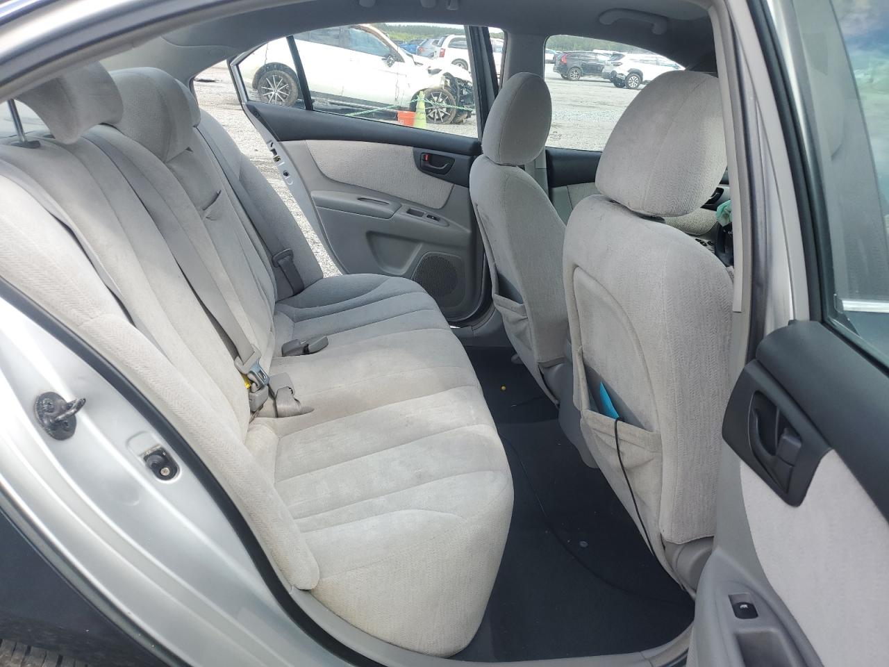 2007 Kia Optima Lx VIN: KNAGE123775120918 Lot: 61555825