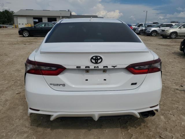  TOYOTA CAMRY 2021 Biały