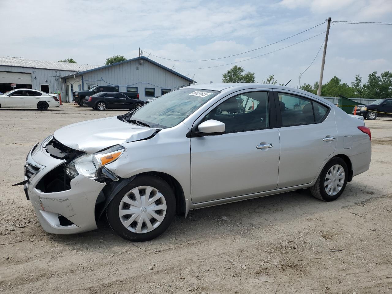 2015 Nissan Versa S за продажба в Pekin, IL - Front End