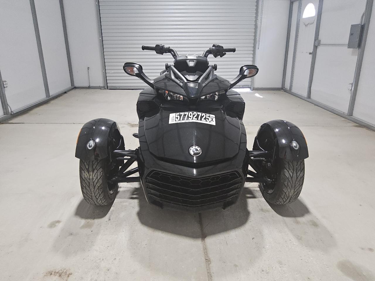 CAN-AM SPYDER 2018 VIN 2BXRDDE20JV000642 photo 2