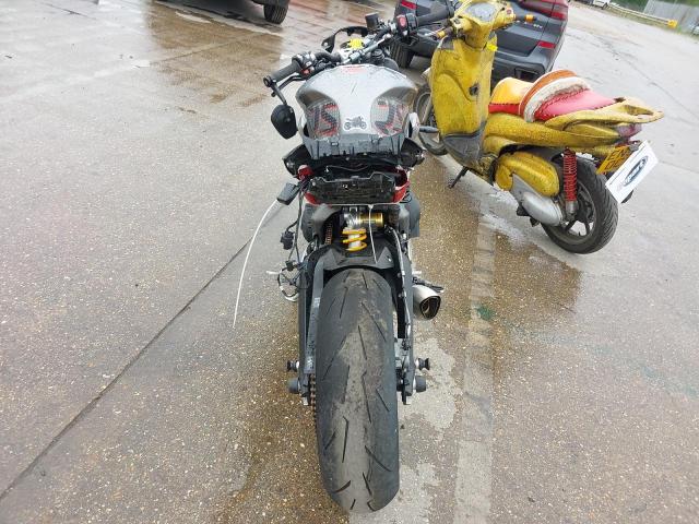 2022 TRIUMPH STREET TRI